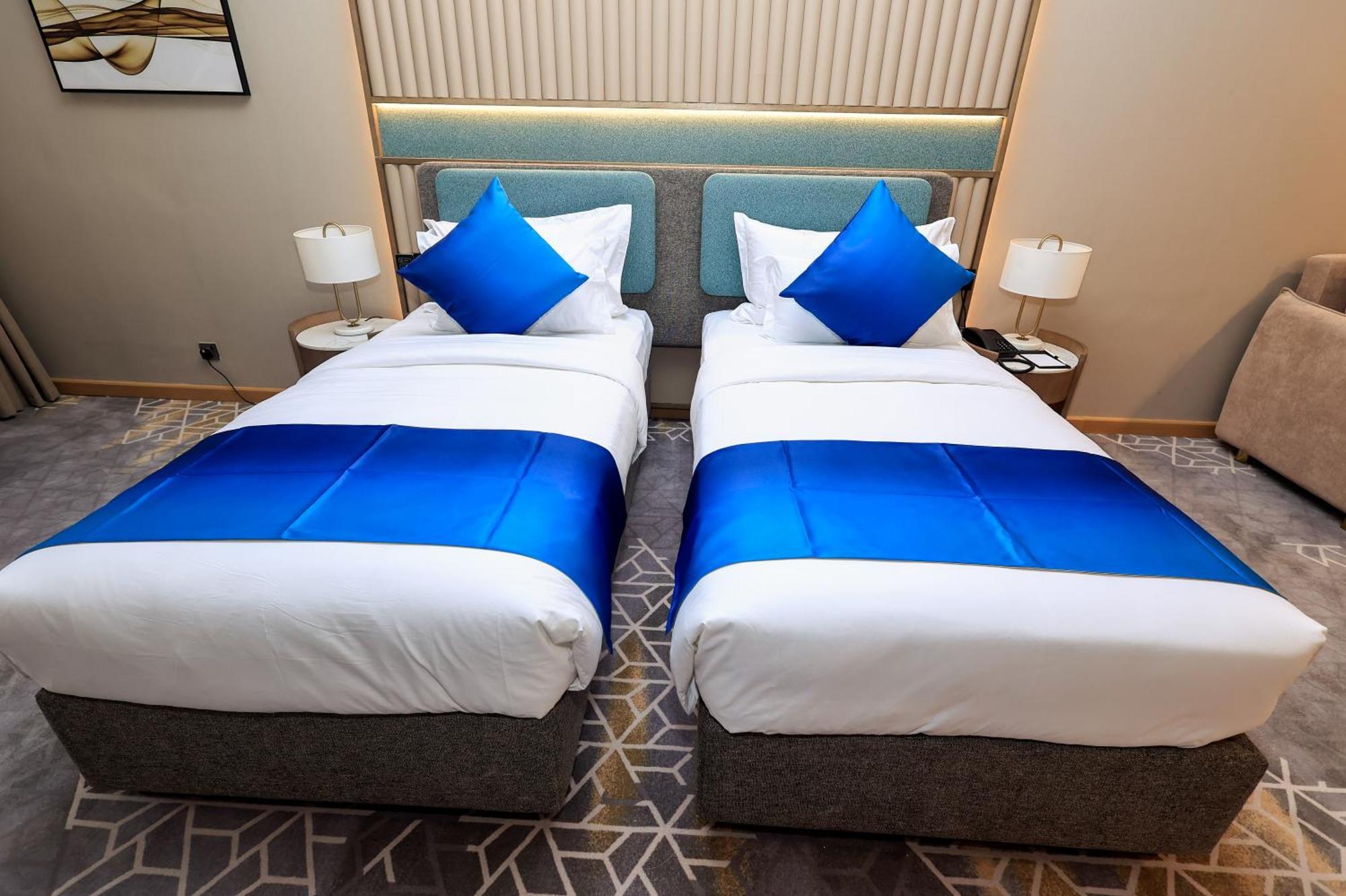 Best Western Premier M Four Hotel Dubai Exterior photo